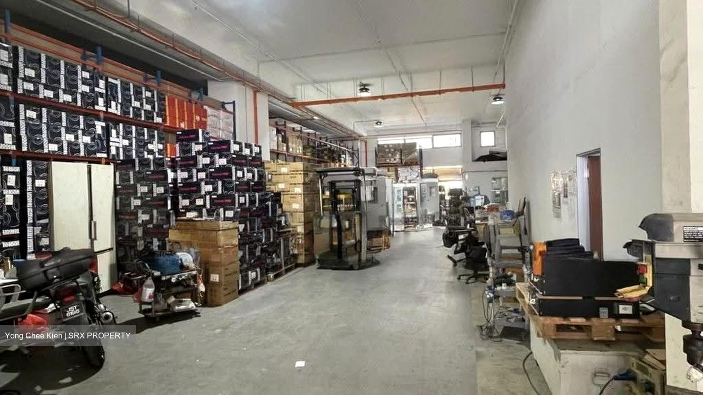 West Star (D22), Factory #612799081